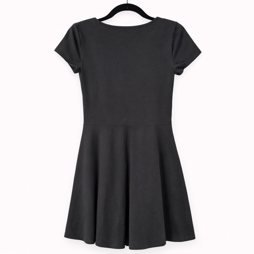 🔥Hollister Black Skater Dress‎ Lace Up Front Y2K Inspired Size Medium - Picture 2 of 3
